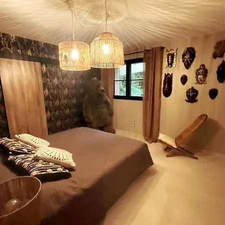 Oustaou Luxueuse Piscine Classee 5 Etoiles * La Motte (Var)