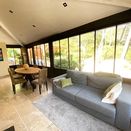 Oustaou Luxueuse Piscine Classee 5 Etoiles * La Motte (Var)