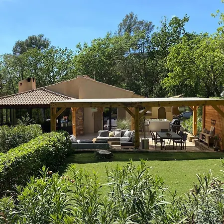 Oustaou Luxueuse Piscine Classee 5 Etoiles La Motte (Var)